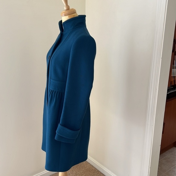 J.Crew SZ 4, classic Lady day double cloth wool blend jacket. - Picture 5 of 16